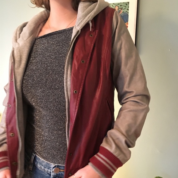 Obey varsity jacket - Picture 3 of 4